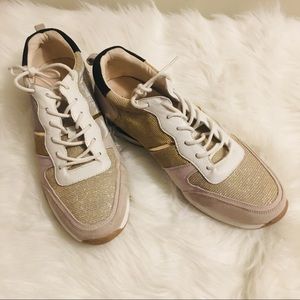 EUC Antonio Melani Soft Champagne Sneakers 8.5
